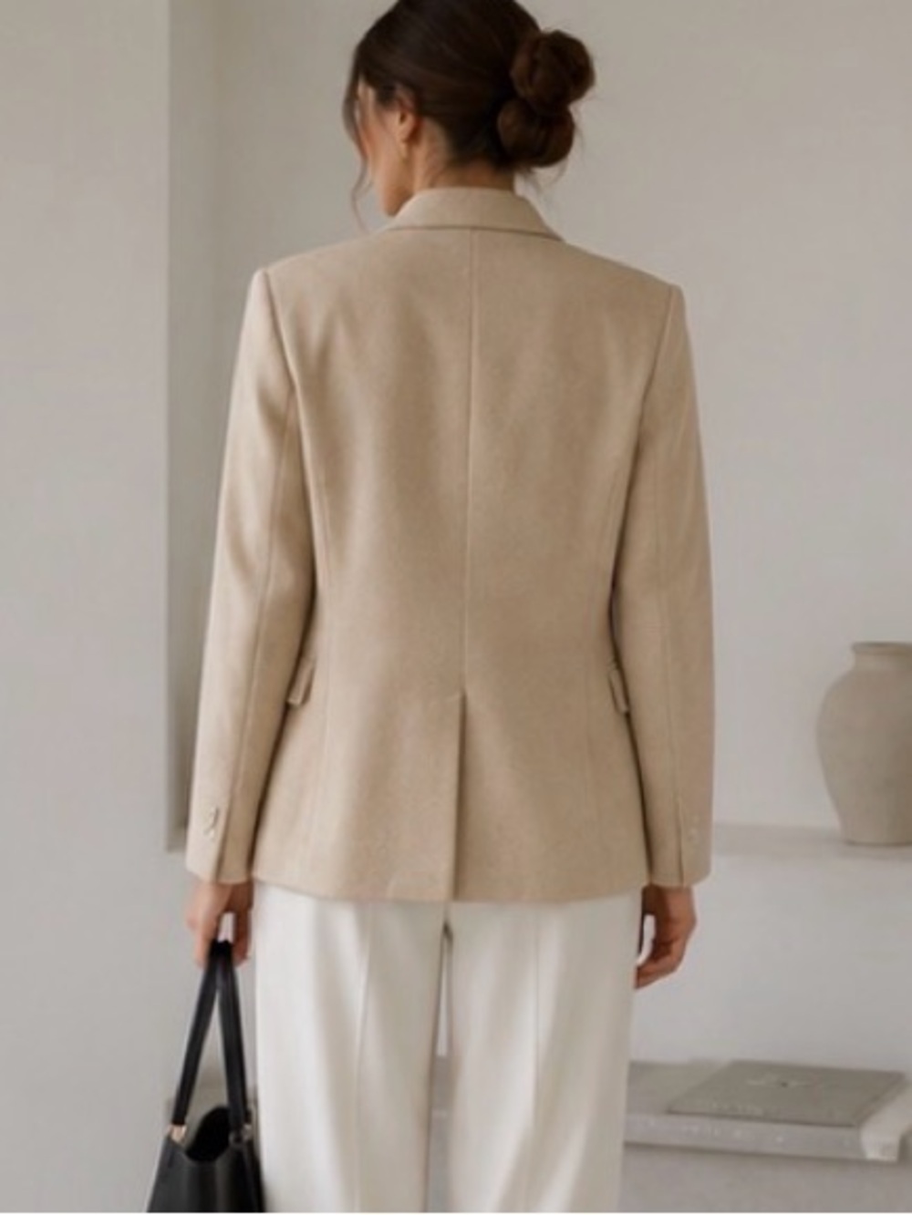 Vintage Escada Beige Tailored Three-Button Wool Blazer - Picture 4 of 14